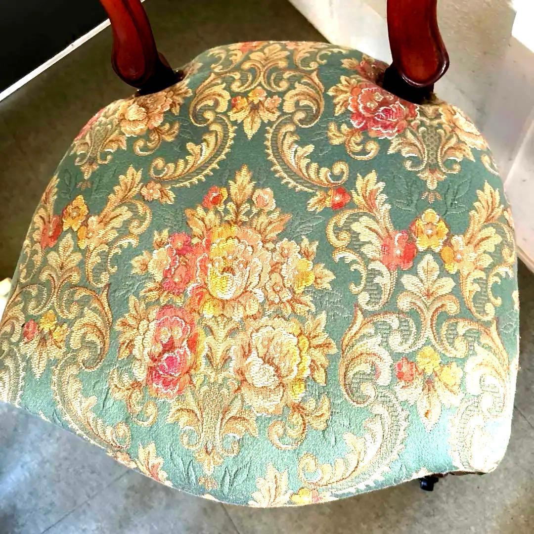 値下げ❗️アンティーク　イギリス　バルーンバックチェア　キャスター付き　ゴブラン織