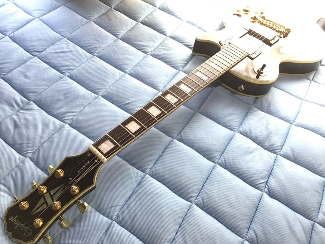 Epiphone Les Paul Custom 　ハードケース付属