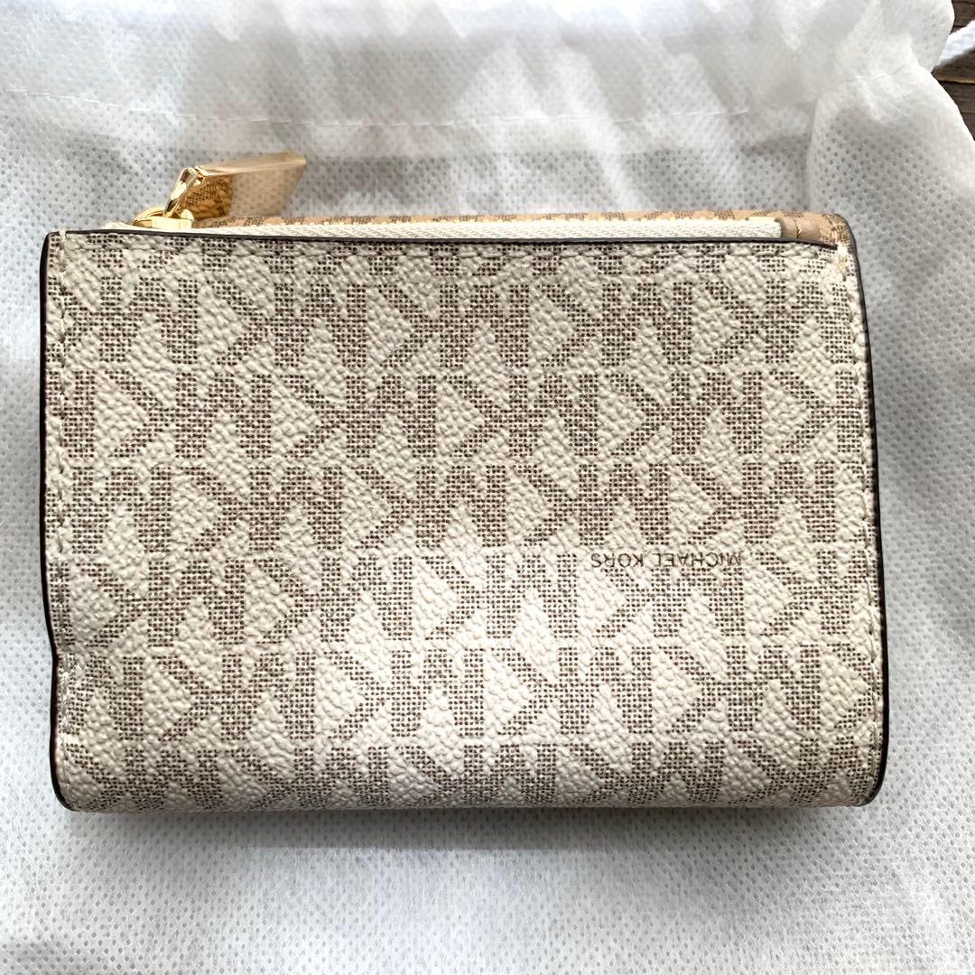 新品未使用 マイケルコース 三つ折り財布 シグネチャー ベージュ バニラコンボ