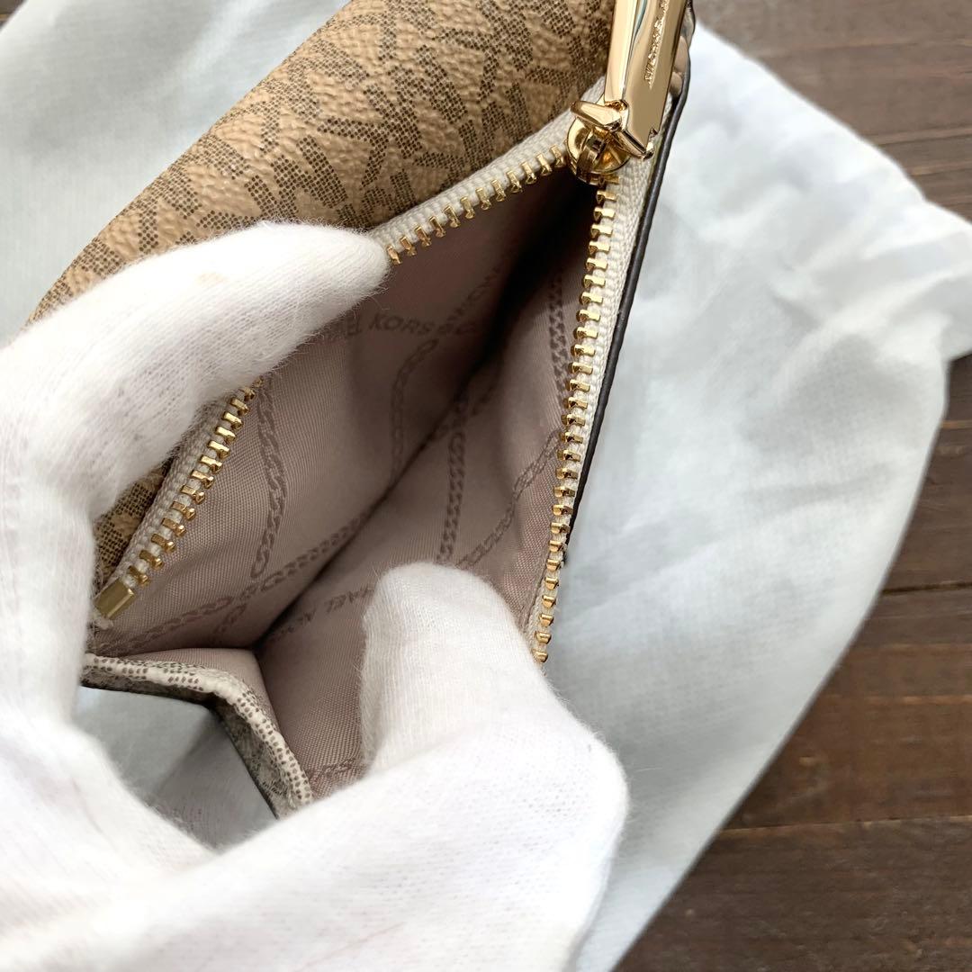 新品未使用 マイケルコース 三つ折り財布 シグネチャー ベージュ バニラコンボ