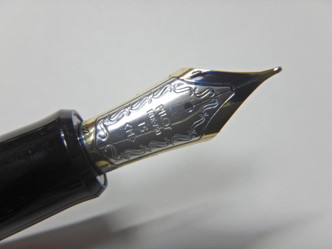 PILOT カスタム845 漆 朱 ペン先18K 750 <M> 万年筆 筆記可