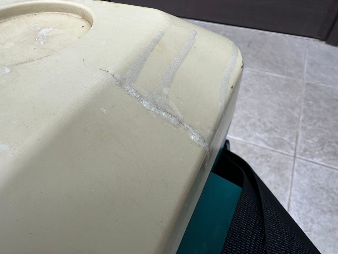 マキタ 充電式保冷温庫 CW180D ジャンク品