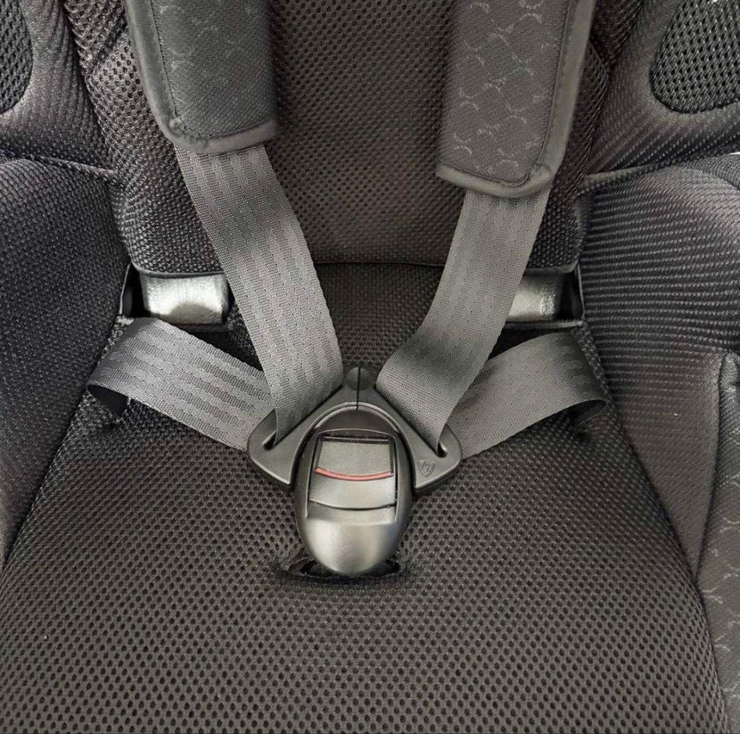 おこめ　Aprica Air Groove Plus 車用チャイルドシート