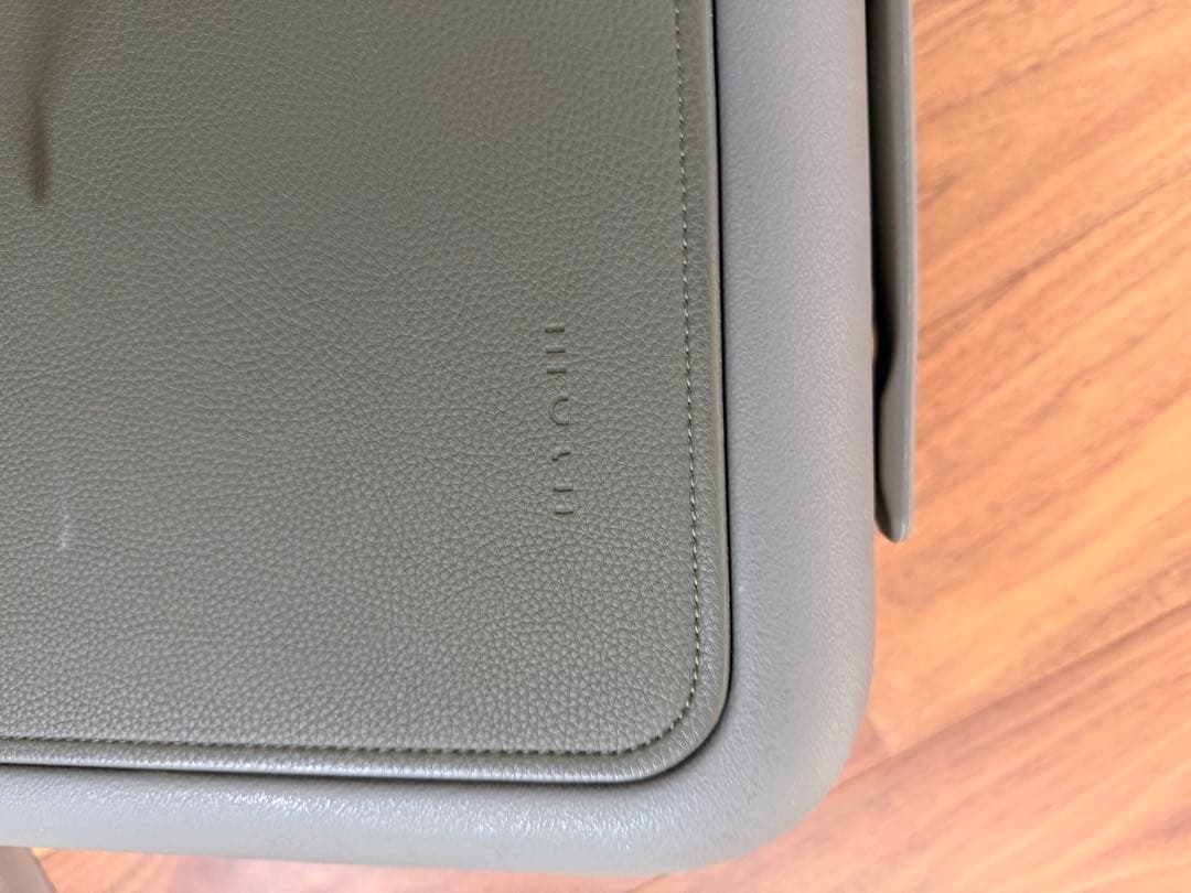 moln（モルン）　キャリーオンスーツケース・モス（緑）