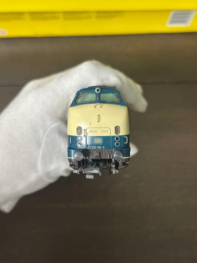 TRIX HOスケール BR221ディーゼル機関車 / DB 221 118-3