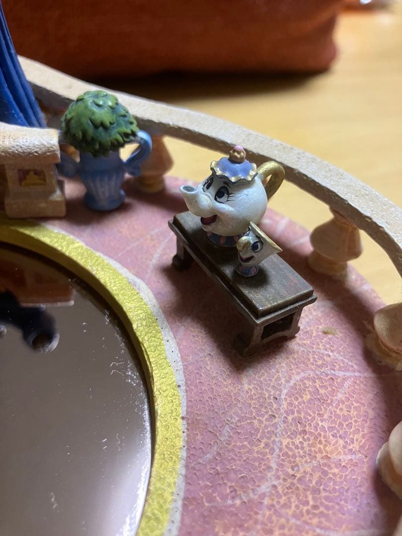 美女と野獣ダンスシーンのオルゴールです。