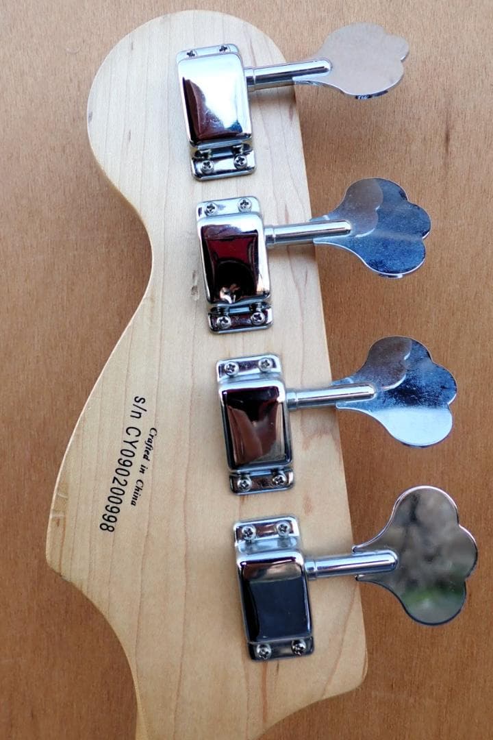 ベース 1250# SQUIER by Fender Affinity Jaz BASS