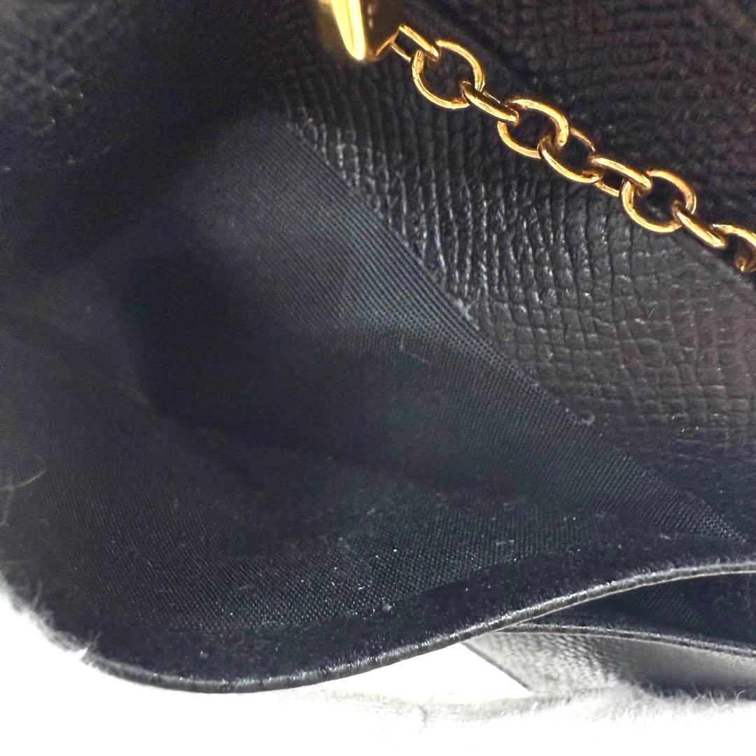 フェラガモ チェーンウォレット ガンチーニ ブラック