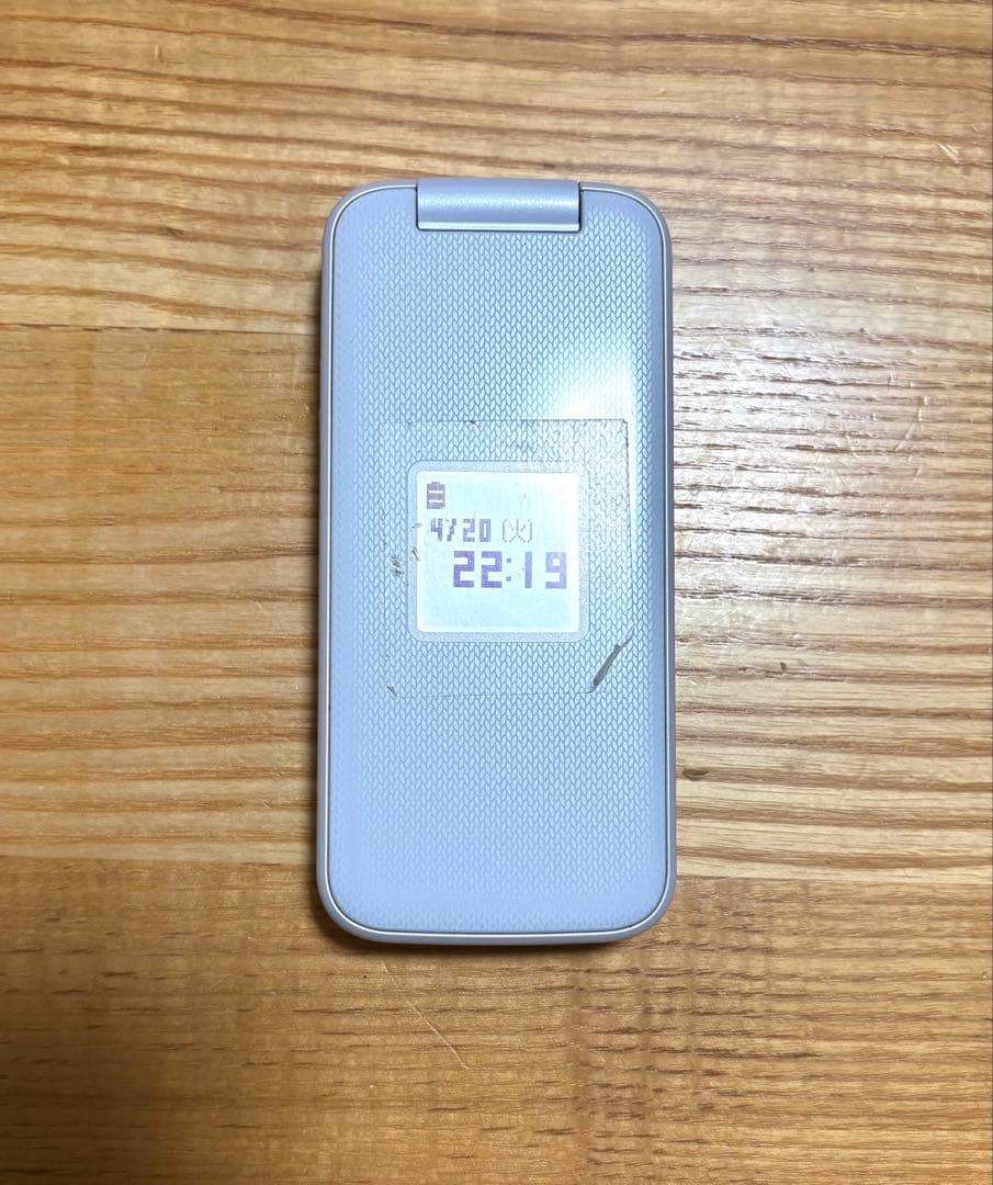 docomo F-01Mホワイト 折りたたみ式