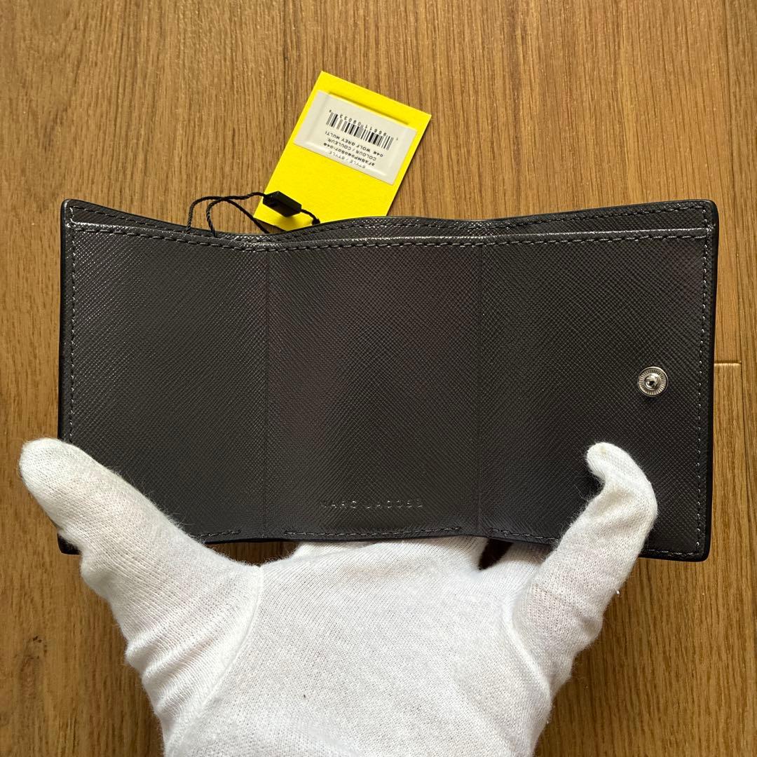 【未使用品】マークジェイコブス スナップショット 三つ折り財布 グレー