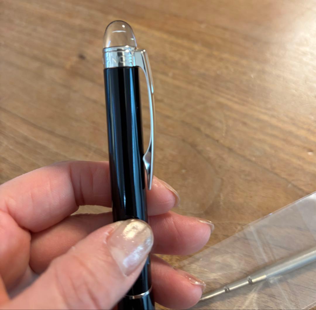 Montblanc モンブラン　ボールペン 黒 替え芯付き