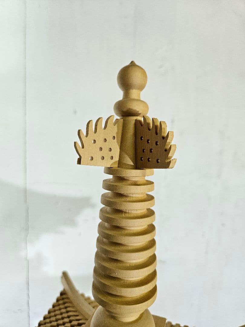 彫刻家 黄賢富 作 五重塔 総檜製 緻密彫り 木製 天然木 置物 オブジェ 大型