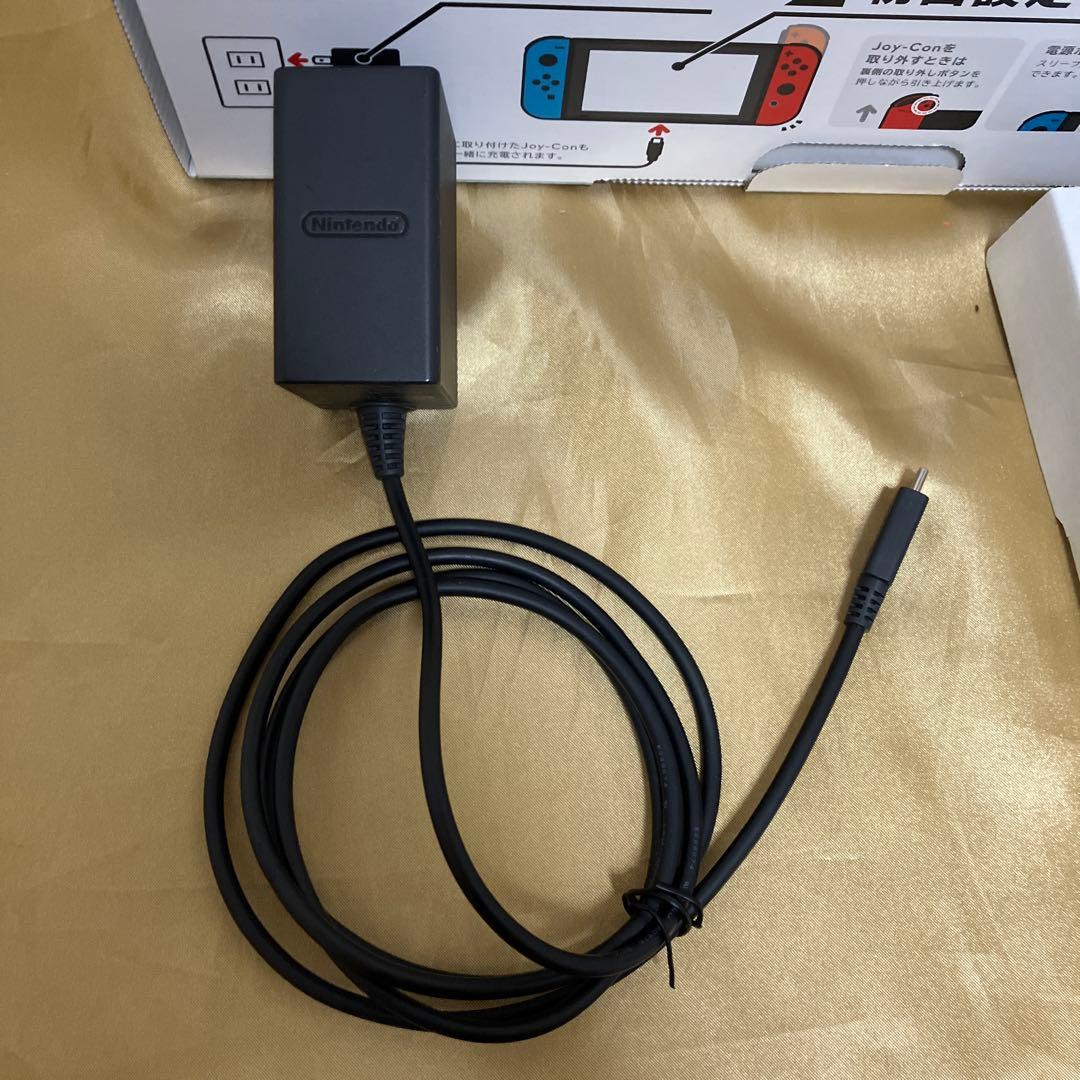 匿名配送　Nintendo Switch 本体　付属品完備