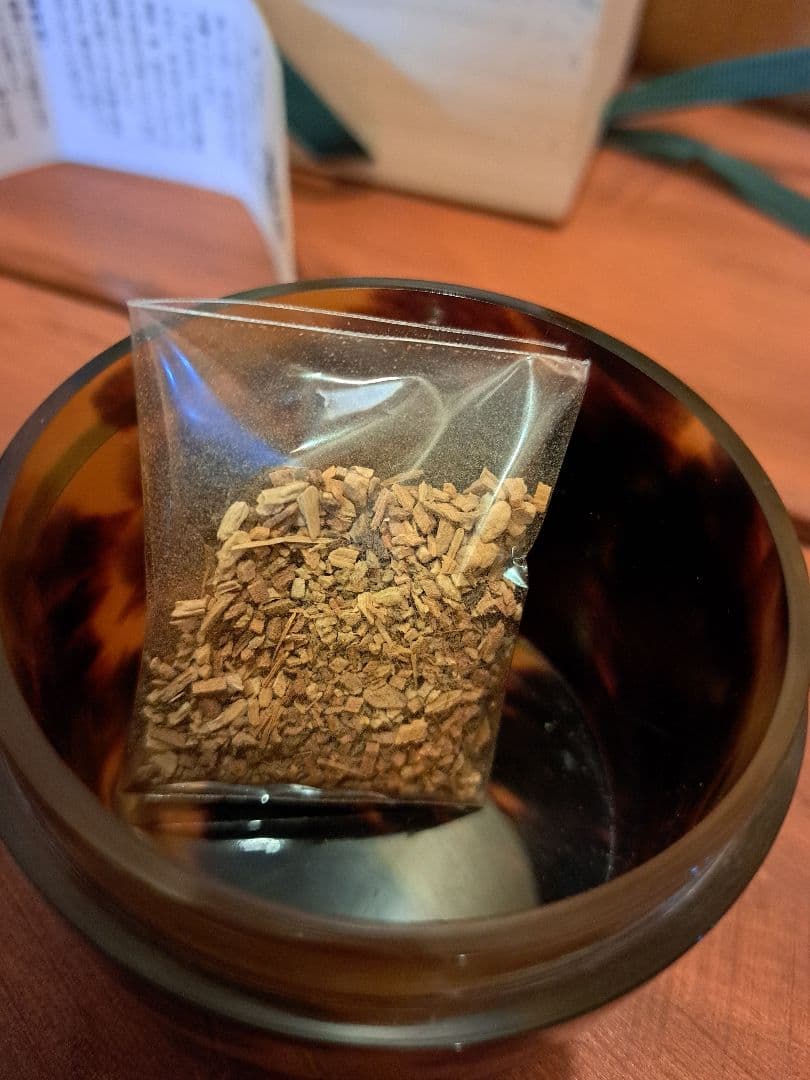 本鼈甲　棗なつめ　 箱付 　茶道具　べっ甲　 茶筒　茶器　定価65万円