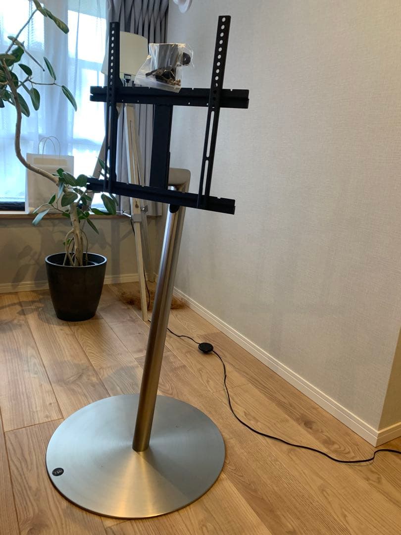 EQUALS テレビスタンド