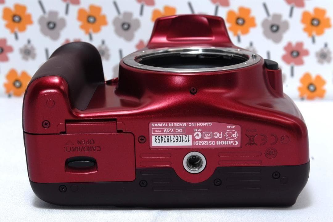 ❤Canon Kiss X50❤ショット数2252回少ない！❤レッド色で目立つ❤