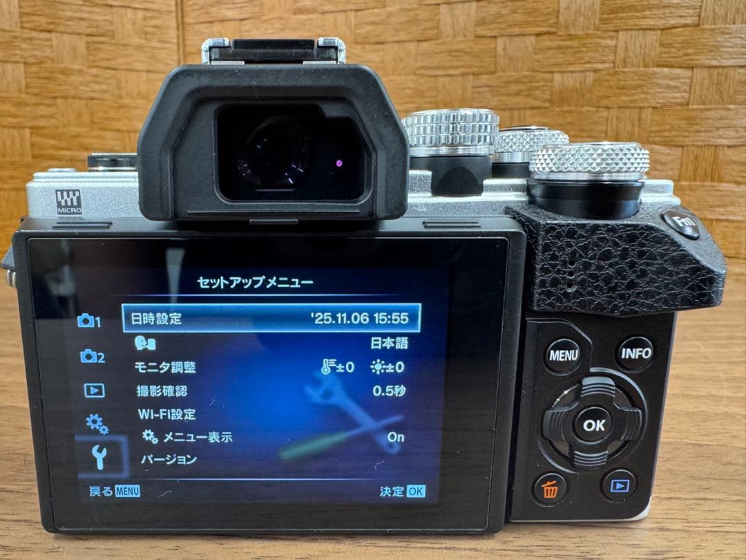 OLYMPUS OM-D ミラーレス一眼 レンズ2本セット E-M10II