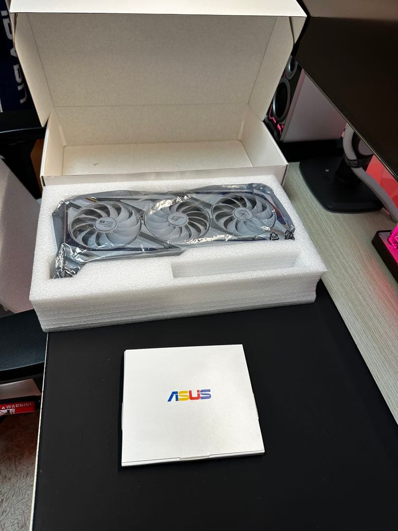 グラフィックボード・グラボ・ビデオカード ASUS ROG STRIX RTX3080 GUNDAM EDITION