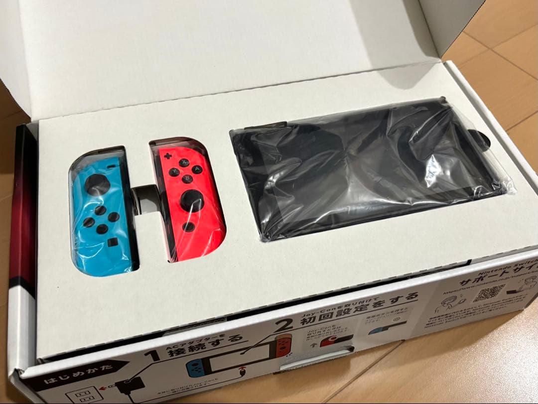 Nintendo Switch 本体 レッド ブルー ジョイコン