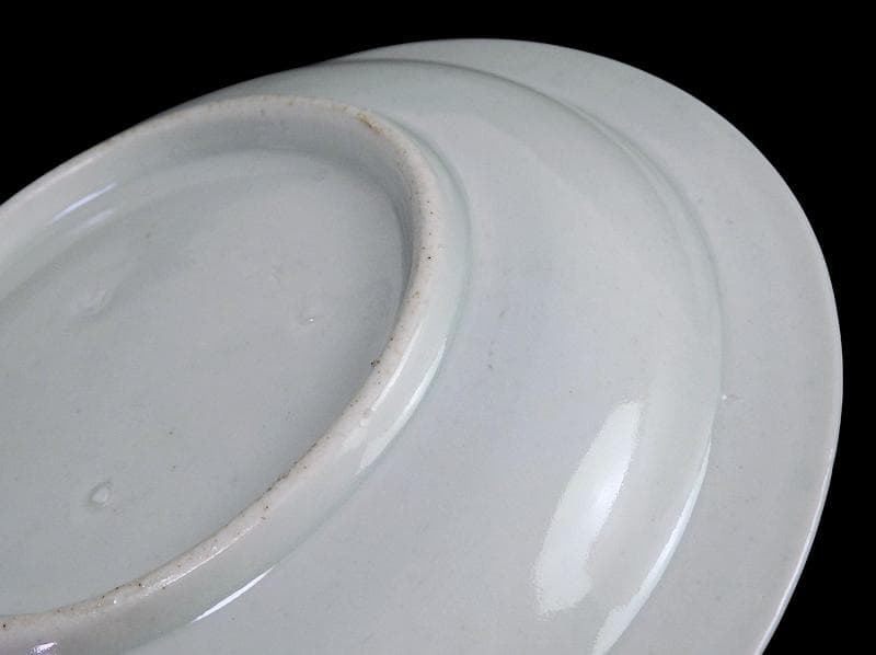 古伊万里　墨弾に雲龍　色絵　花に唐草の図　６寸皿　B130AS-DBc