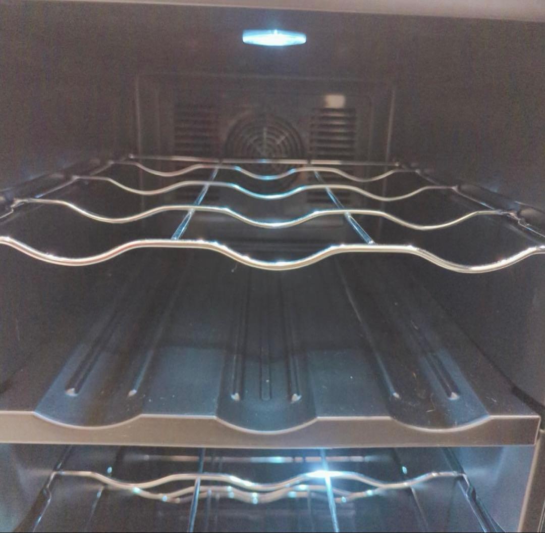 アイリスオーヤマ　ワインセラー 18本 50L ペルチェ式 PWC-502P-B