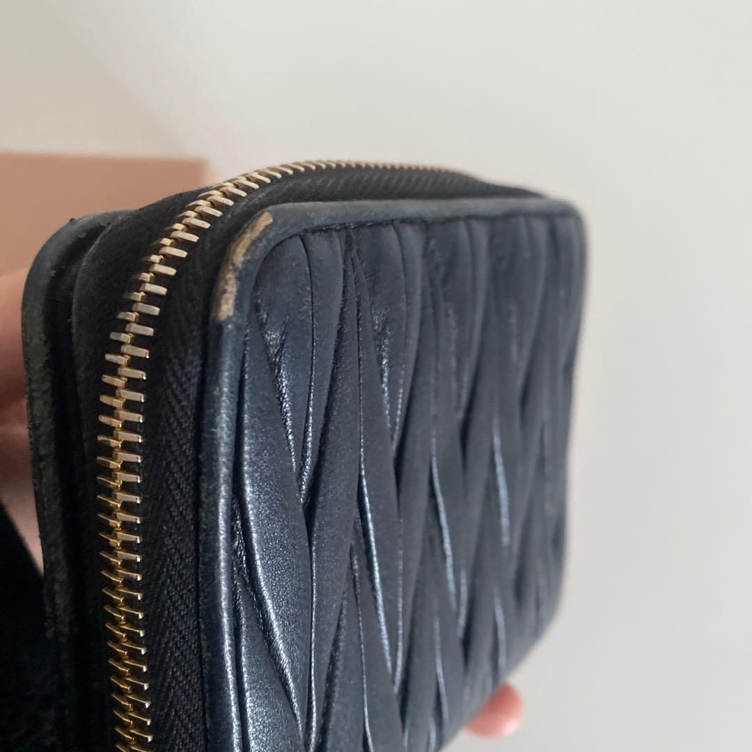 miumiu 財布