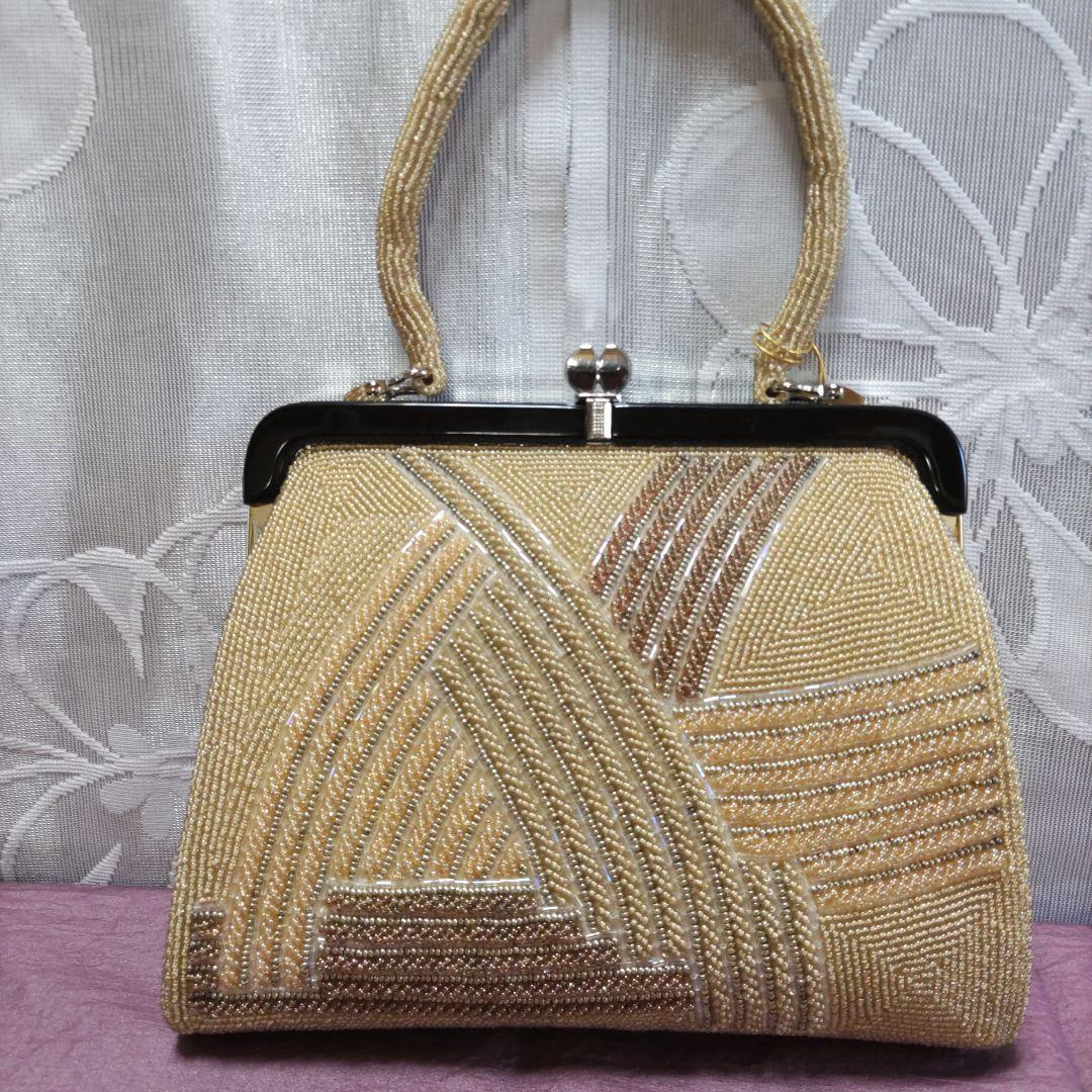 ✨大特価✨✜【絶品】高級品　ビーズバック　お値段半額以下　タグ付き