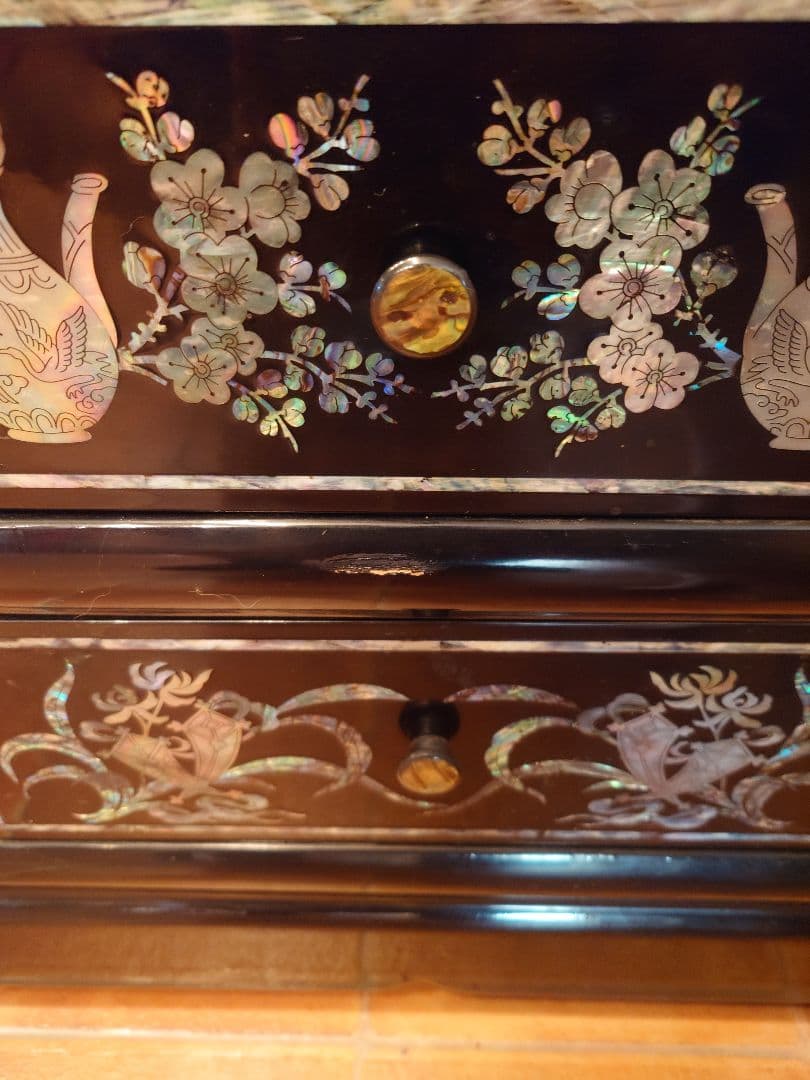 螺鈿細工　サイドボード　キャビネット