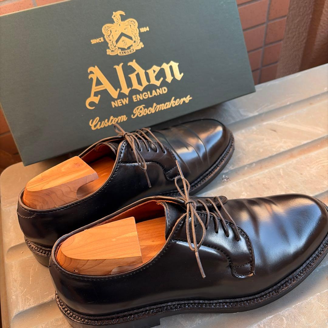 Alden ブラック ドレスシューズ