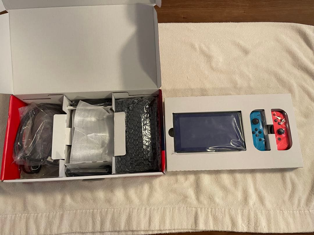 Nintendo Switch 本体 マリオカート8&SDカード付き