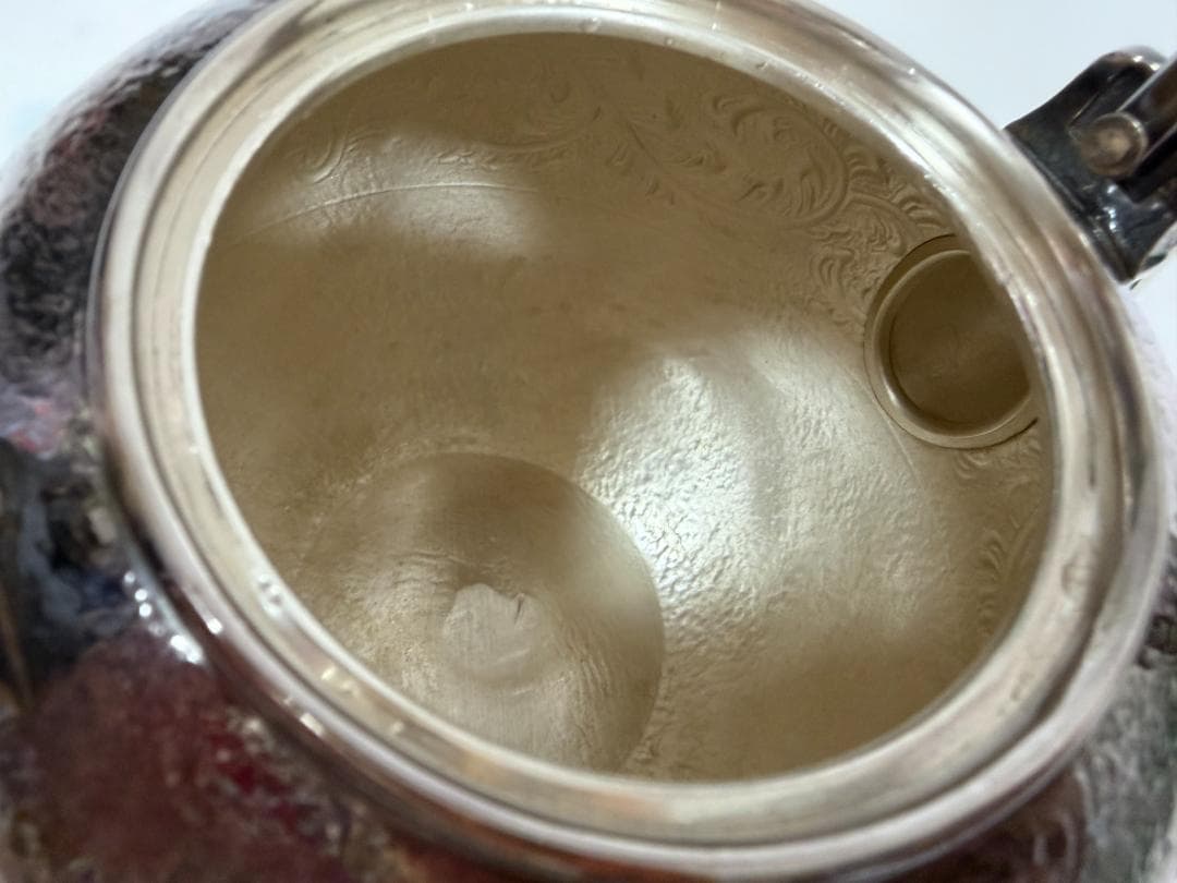 純銀製 唐草紋 鎚目 湯沸 銀瓶 煎茶道具