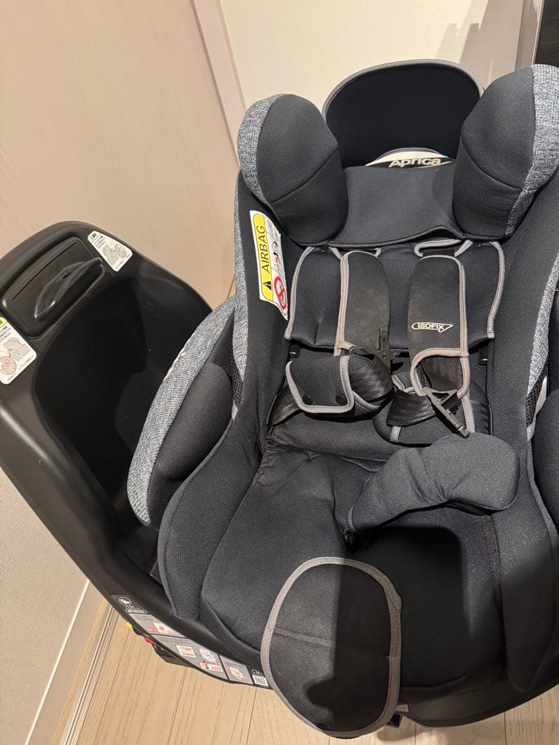 Apricaフラディア グロウ ISOFIX ブラックストーン チャイルドシート