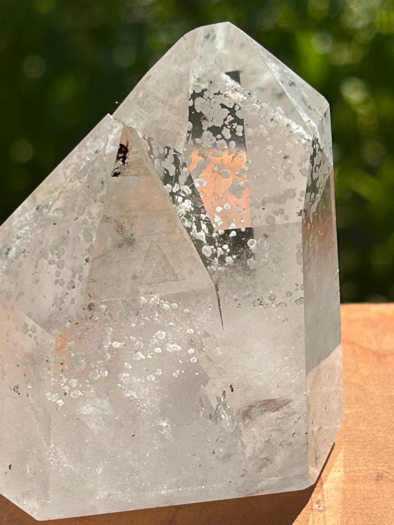 ホワイトファントムクォーツとても珍しい存在感のある石　希少価値‼️大特価SALE