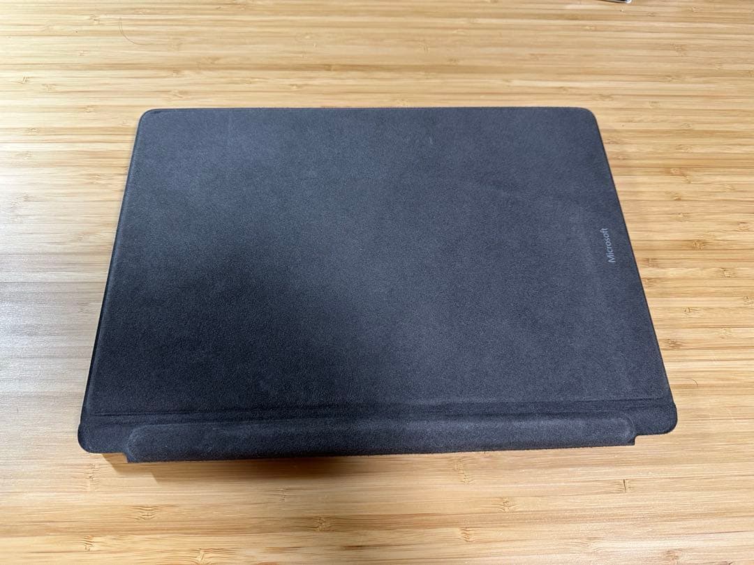 Microsoft Surface Pro9 本体とキーボードとタッチペン