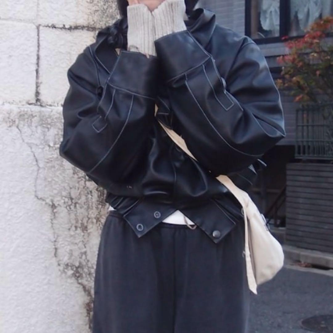 vejas レザー　スカーフ付き　ジャケット