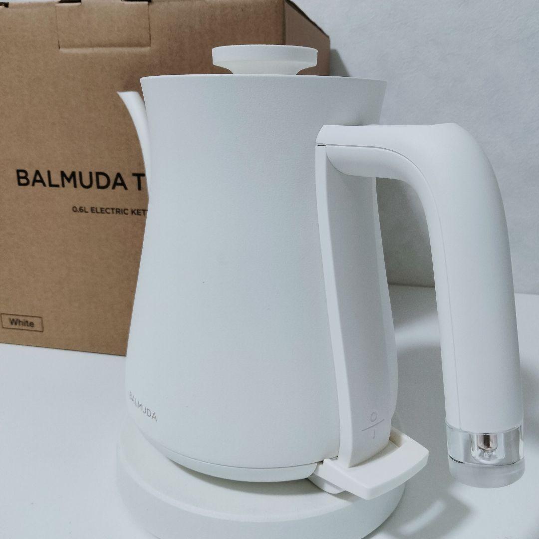 【2022年製】BALMUDA バルミューダ　電気ケトル　ホワイト　703