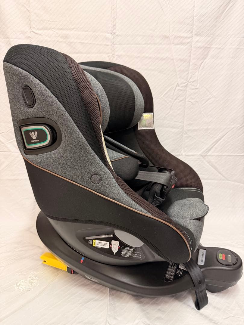 Aprica チャイルドシート クルリラ プロテクト ブラウン アップリカ