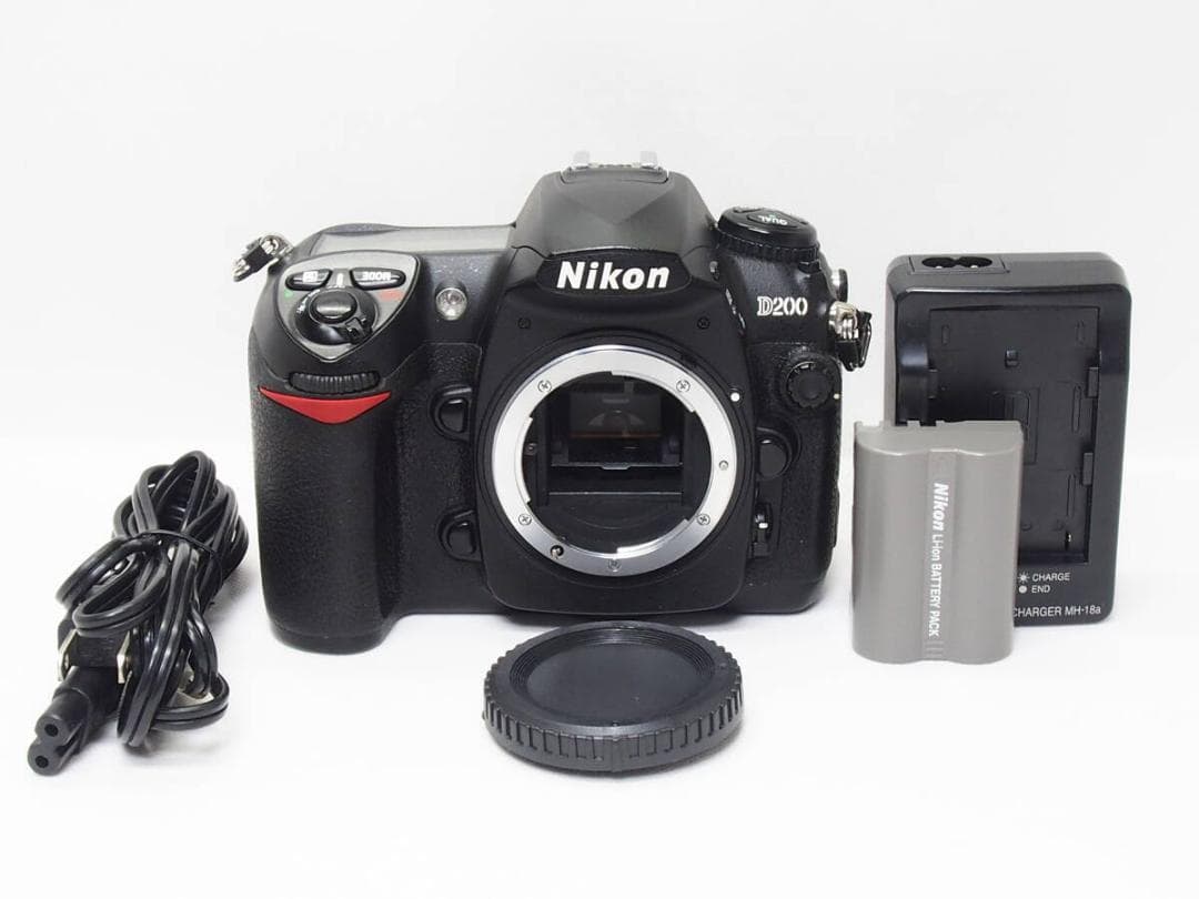 ■美品■ Nikon D200 ボディ 《 S数13052回 動作光学良好 》