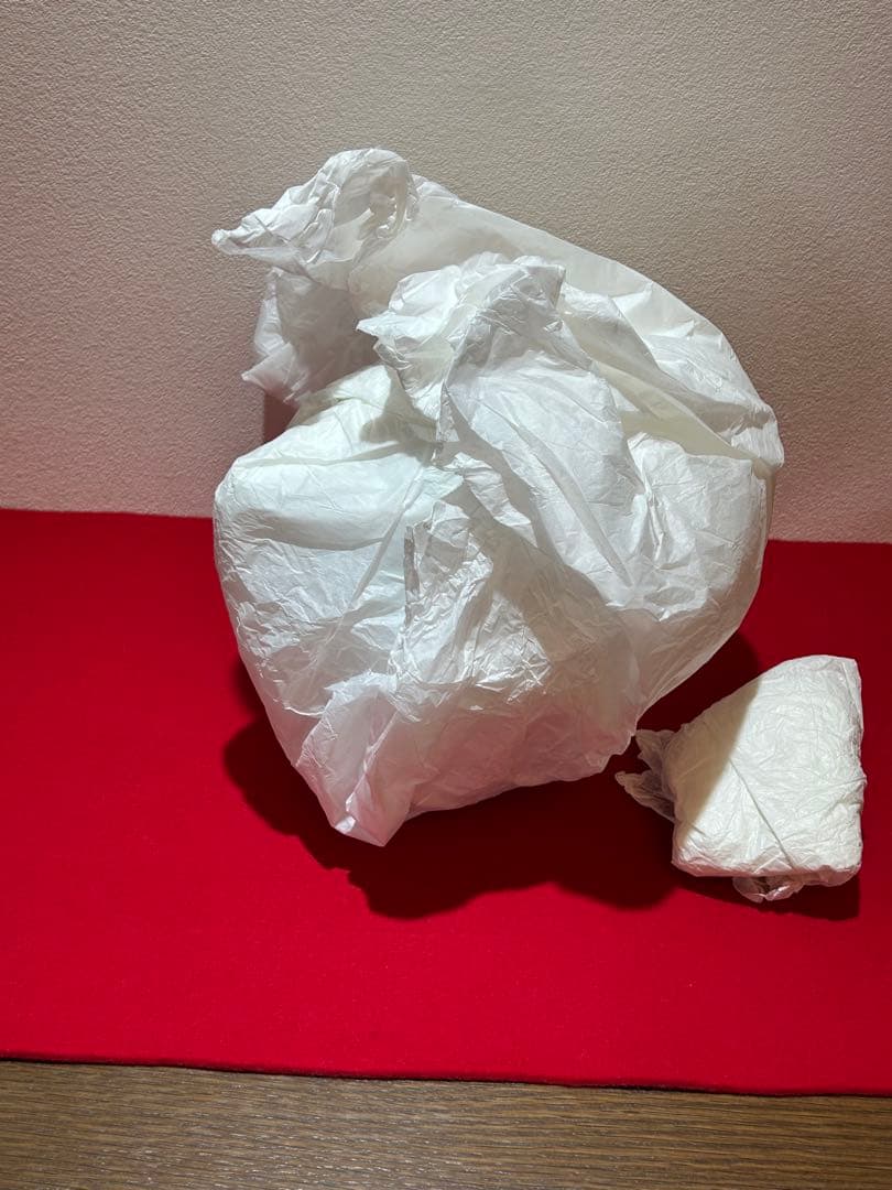 井上萬二作　白磁彫文手付　水指