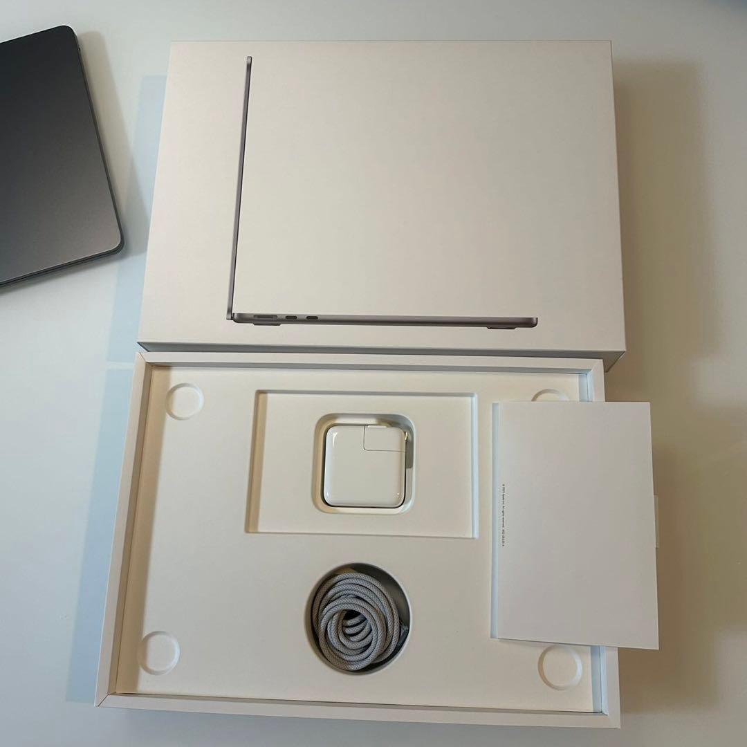 【美品】MacBook Air M2/13型/8GB/256GB/Office