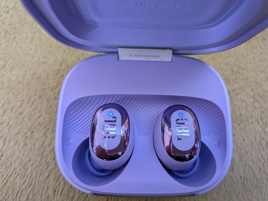 JBL LIVE BUDS 3 パープル 完全ワイヤレスイヤホン液晶ケース・美品