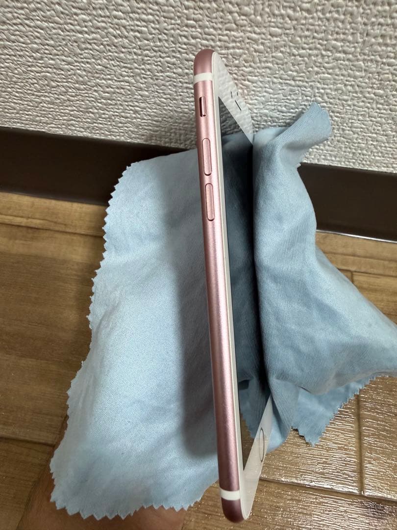 Apple iPhone 7 128GB ローズゴールド • おまけ付き
