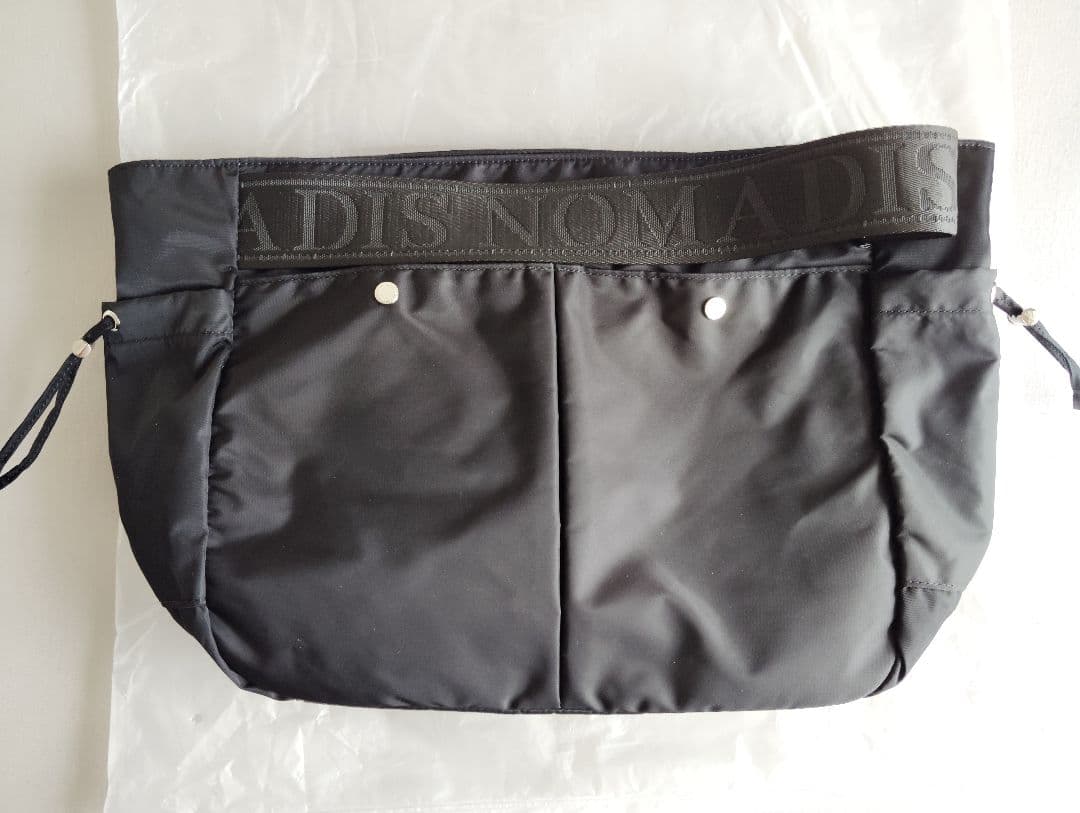 NOMADIS BASQUE M ショルダーバッグ