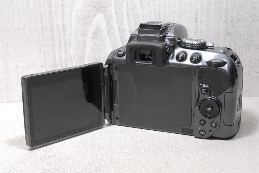✨美品✨ Nikon D5300 ショット数1405回 Wi-Fi搭載 グレー