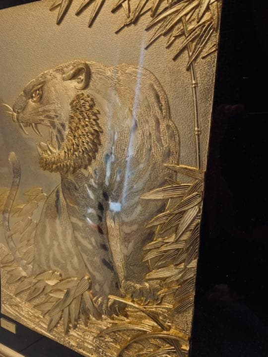 金の虎　　　　　　　　　　　　　　　　　　　ゴールド GOLD 芸術品 美術品