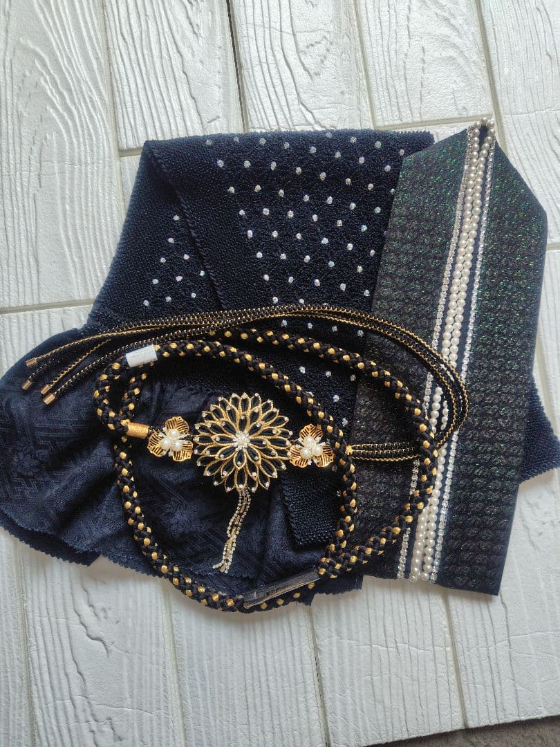 帯揚げ　帯締め　重ね衿　黒系　振袖用　成人式　総絞り　ラメ　ラインストーン