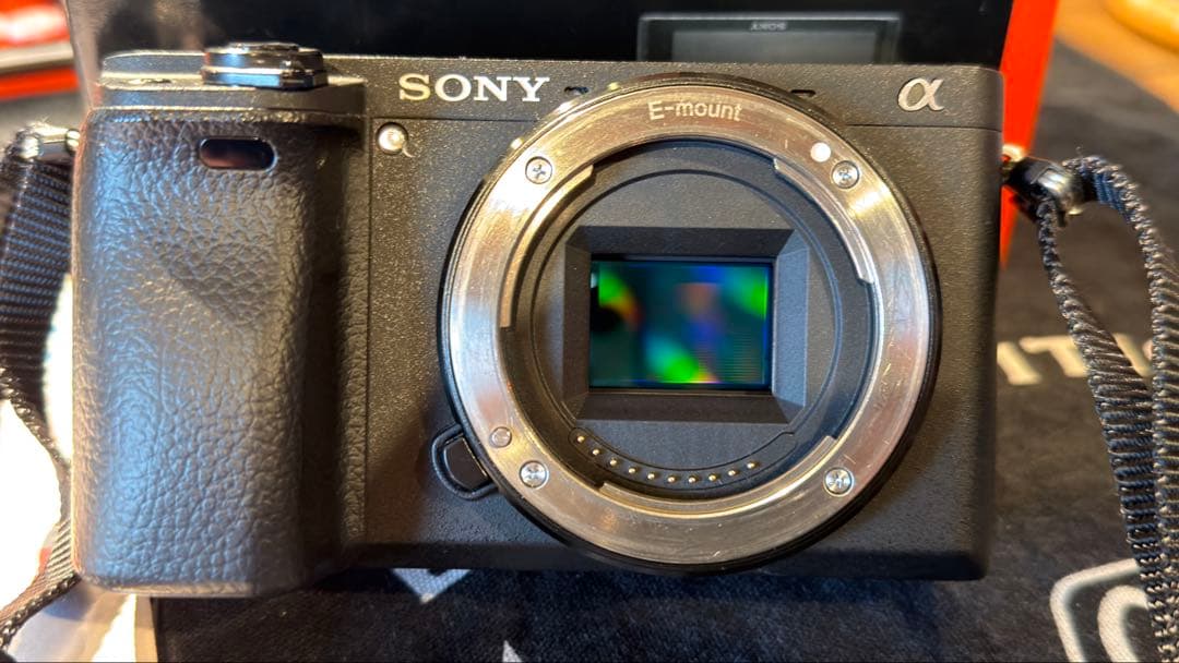 【中古】SONY α6400（バッテリー2個+充電器付）