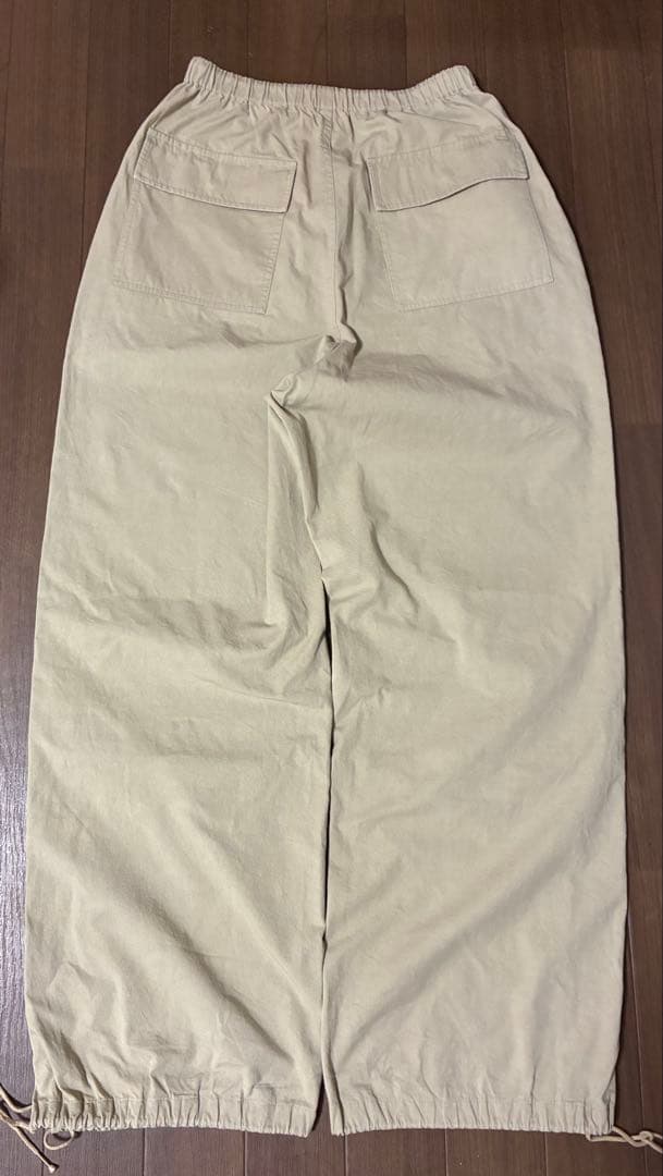 SHISHIKUI パラシュートパンツ　グレージュ