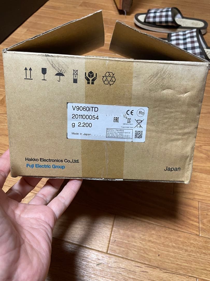 I76。富士電機タッチパネル モニタッチ V9060iTD。新品同様。未使用。