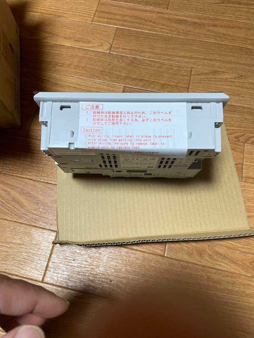 I76。富士電機タッチパネル モニタッチ V9060iTD。新品同様。未使用。